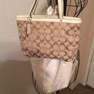 Coach cc monogram purse